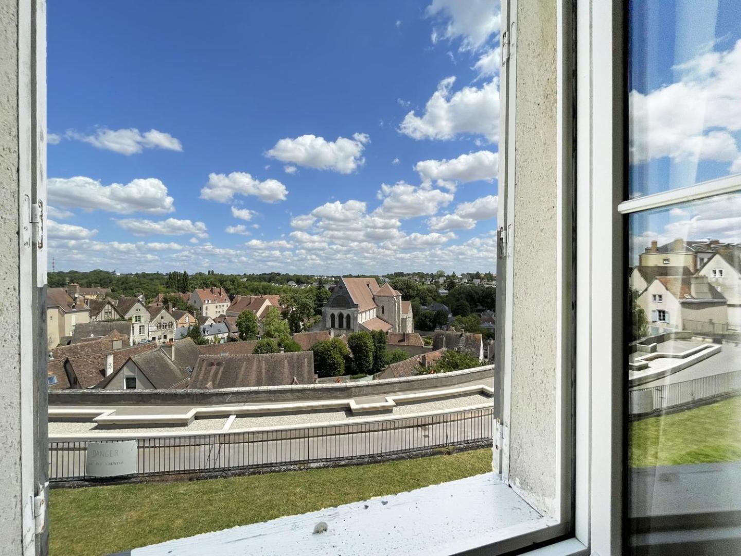 L'Horizon - Entree Independante - Parking Apartment Chartres Luaran gambar